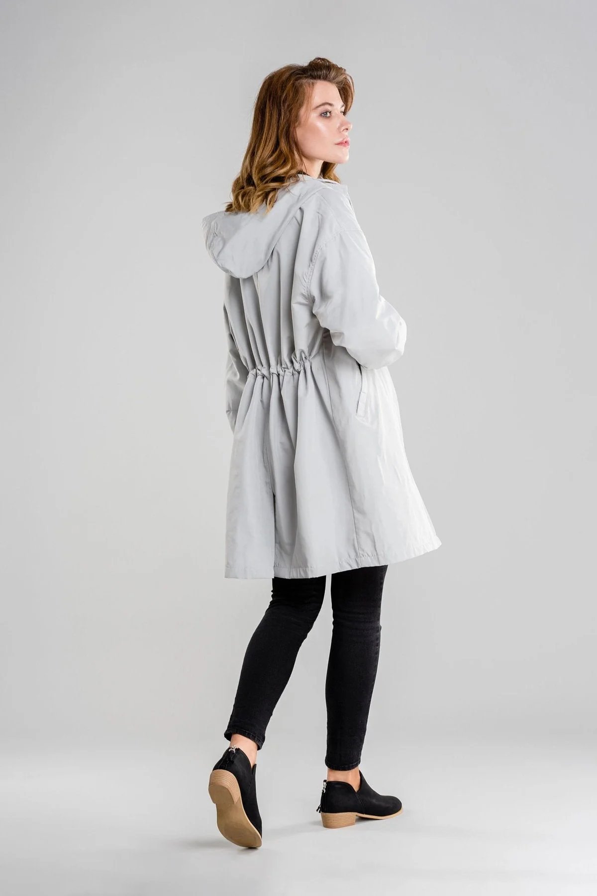 Oversized water-repellent windbreaker rain jacket with hood